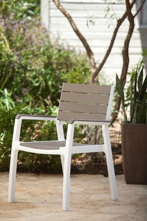 Стул c подлокотниками Гармония (Harmony armchair) белый-капучино в Ноябрьске - noyabrsk.mebel24.online | фото 1
